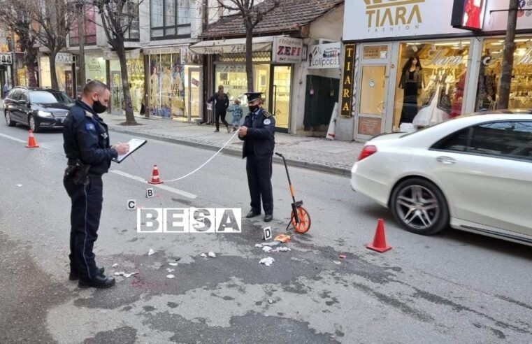 Motoçiklisti godet këmbësorin në rrugën “Adem Jashari” në Prizren