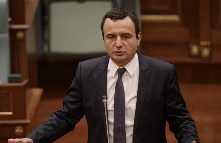 Kurti falenderon deputetët që votuan buxhetin për vitin 2022