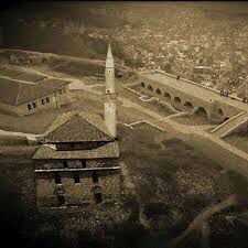 A do të rindërtohet Xhamia në Kalanë e Prizrenit, kjo është përgjigja e ministrit Çeku