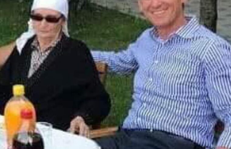 Vdes nëna e Kadri Veselit