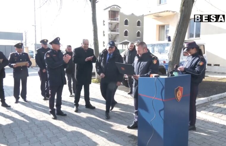KOLONEL NEXHMI KRASNIQI DEKOROHET ME MEDALJE NGA POLICIA E SHTETIT SHQIPTAR PËR BASHKËPUNIM NDËRKUFITAR