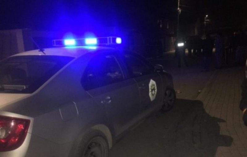 Ekskluzive: Kapen rreth 10 kilogramë drogë në një lokal në Prizren, prangoset një person