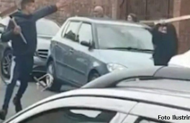 Rrahje e rëndë në Prizren për shkak të mosmarrëveshjes në komunikacion