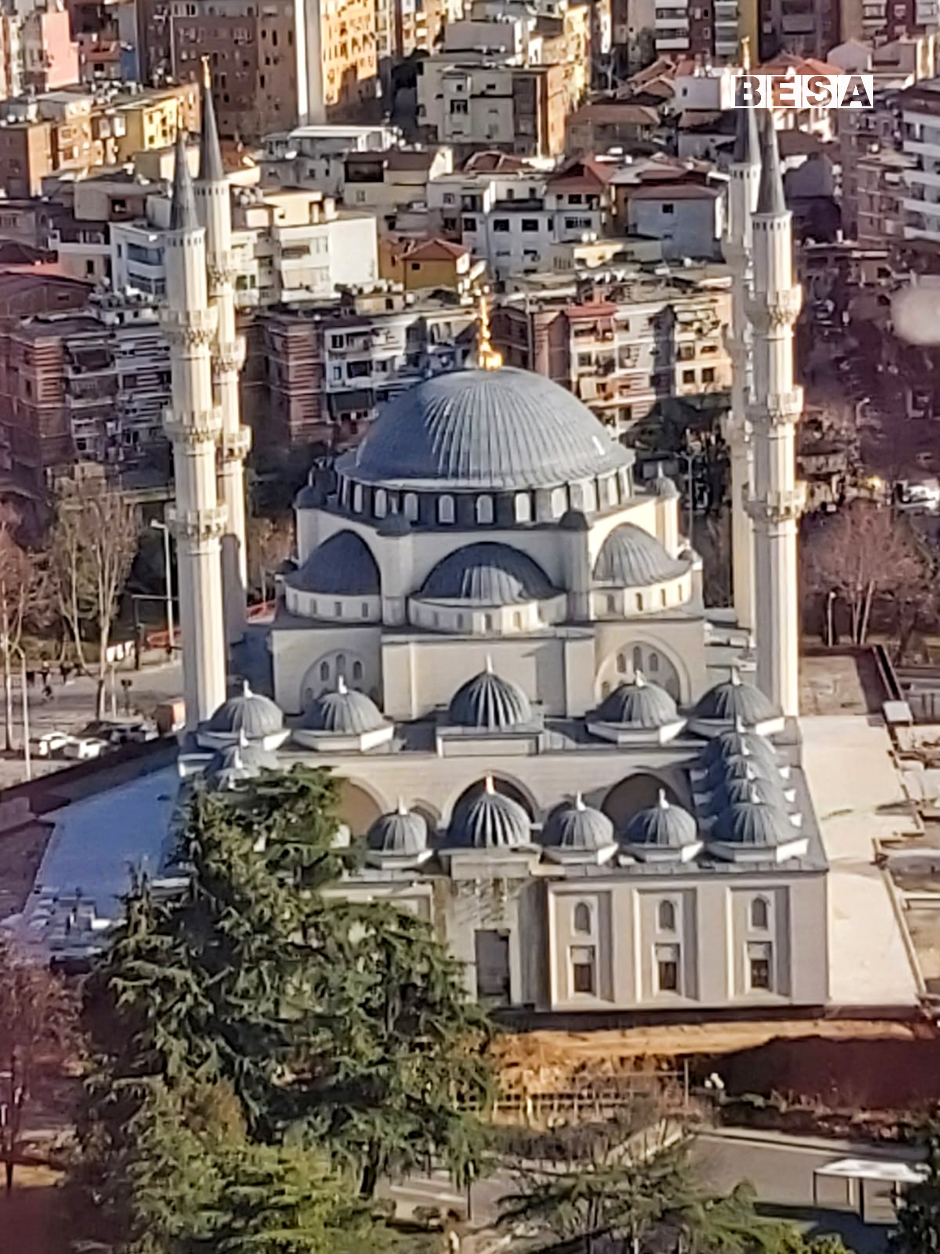 Kështu duket Xhamia e re në Tiranë 😍