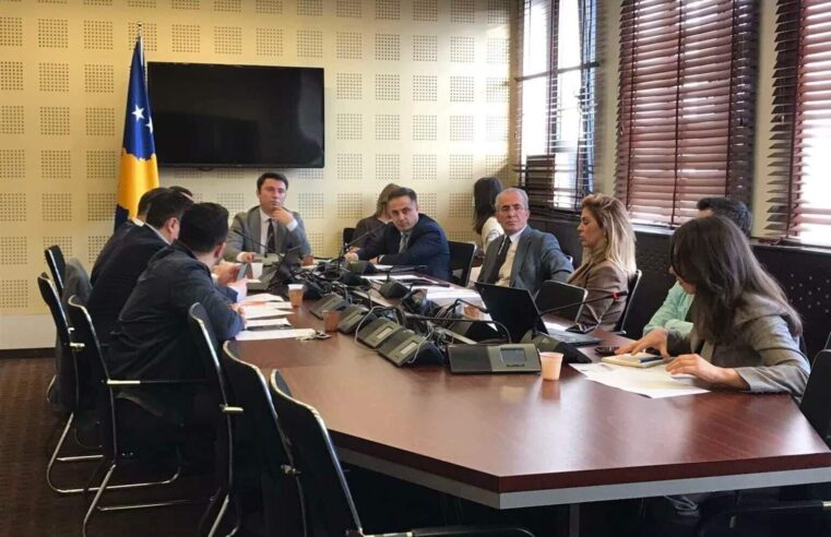 Komisioni për Legjislacion e miratoi në parim Projektkodin Civil ku lejohet martesa mes dy gjinive