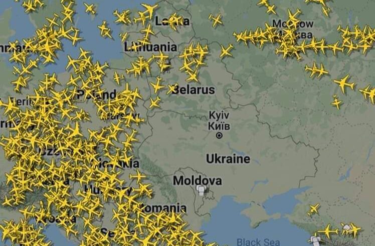 Ukraina mbyll hapësirën ajrore për fluturime civile, asnjë aeroplan nuk është duke fluturuar mbi territorin e Ukraines