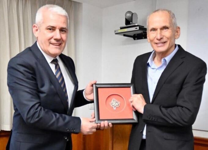Sveçla në Izrael, flet për bashkëpunimin rreth përvojave në inteligjencë