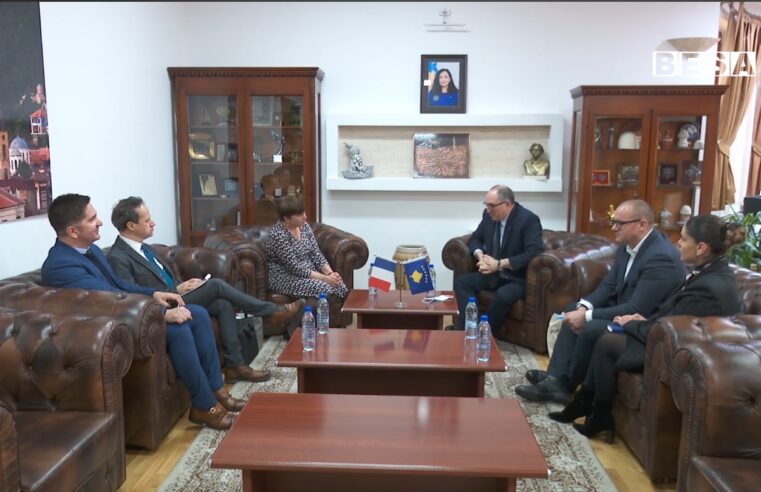 Ambasadorja e Francës znj. Marie-Christine BUTEL sot ka takuar kryetarin e Prizrenit Shaqir Totaj