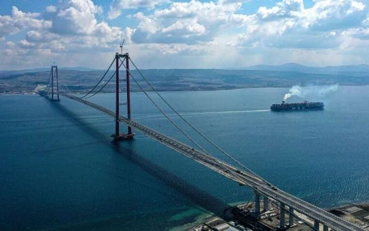 Erdogan e përuron urën më të gjatë në botë që e lidh Evropën me Azinë vetëm për 6 minuta