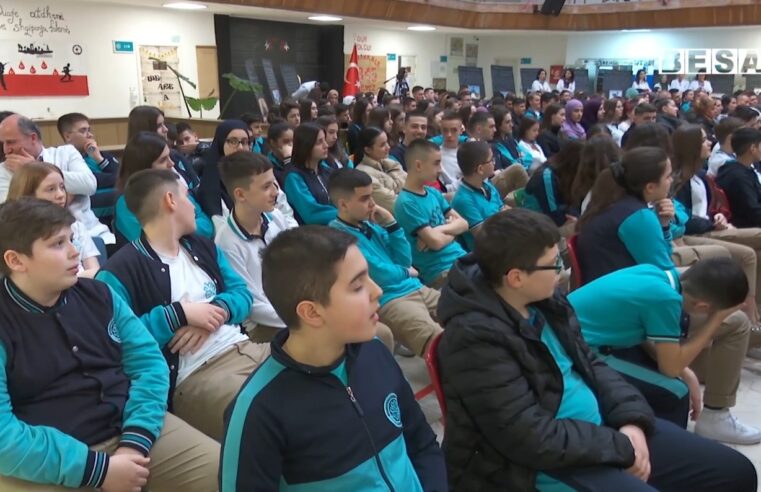 ME RASTIN E BETEJËS SË ”ÇANAKALASË” SHKOLLA ”MAARIF” NË PRIZREN SHFAQI NJË PROGRAM ARTISTIK