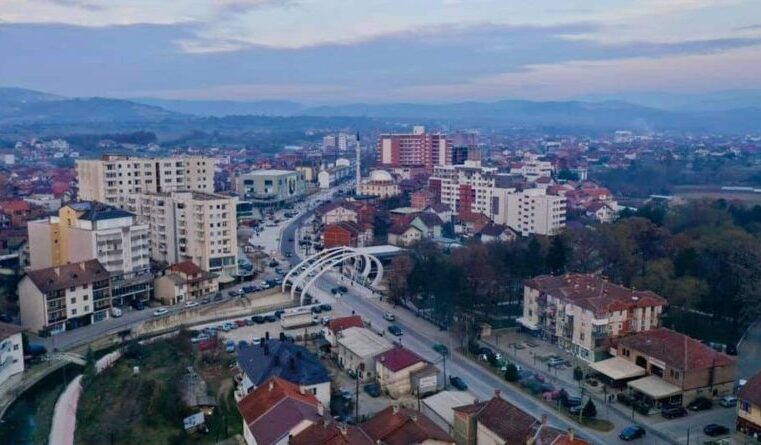 Gruaja rrah burrin në Suharekë – dërgohet në burg