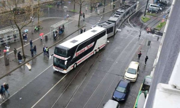 Aksident mes një tramvaji dhe Autobusi nga Kosova në Gjermani