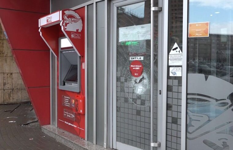 Arrestohen për tërheqje të 95 mijë eurove nga banka drejtori i degës së BKT,së dhe një person tjetër