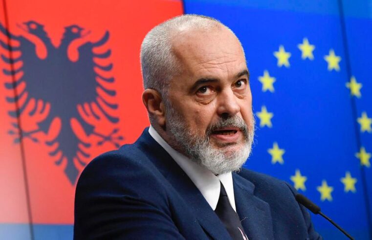 40 për qind e kosovarëve mendojnë se Edi Rama është politikani më i duhur në Shqipëri