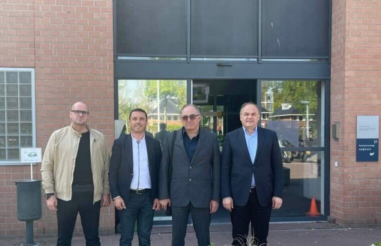 Shaqir Totaj viziton ish Presidentin Hashim Thaçi në Hagë