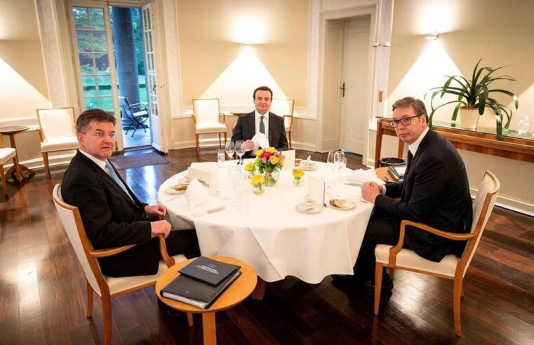 Dalin pamjet nga darka Kurti-Lajçak-Vuçiq në 🇩🇪