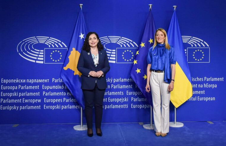Presidentja, Vjosa Osmani jep sinjale pozitive për heqjen e vizave – pas takimit me Roberta Metsola