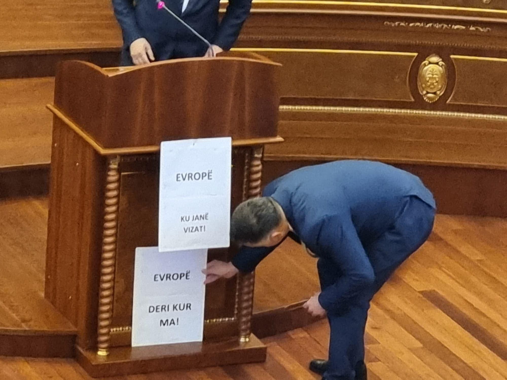 Parulla në Parlament“Evropë, deri kur ma”