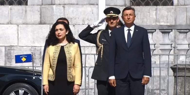 Presidentja Osmani pritet me ceremoni shtetërore në Slloveni