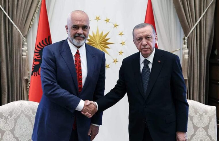 Rama në takim vëllazëror me Erdoganin në Ankara