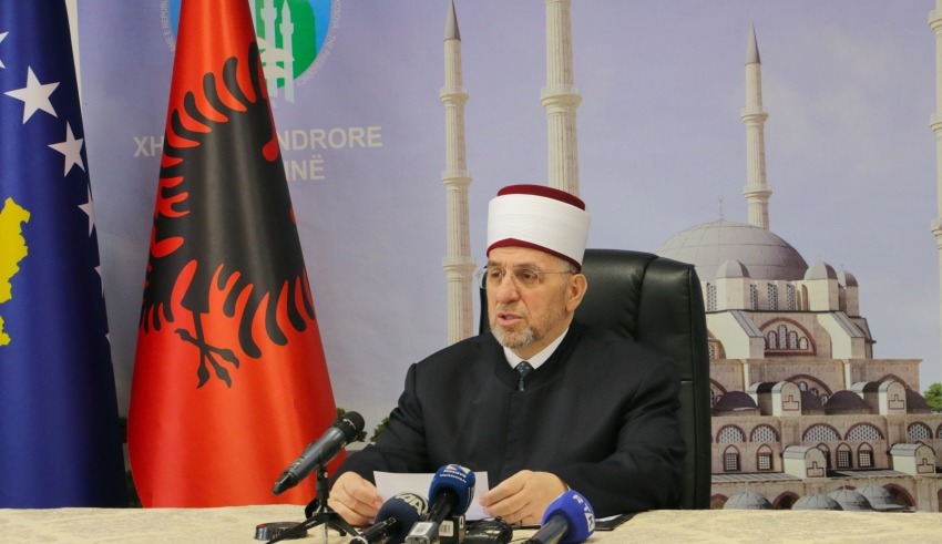 BIK-u i drejtohet Kurtit, kërkon që të lejohet bartja e shamisë në shkolla