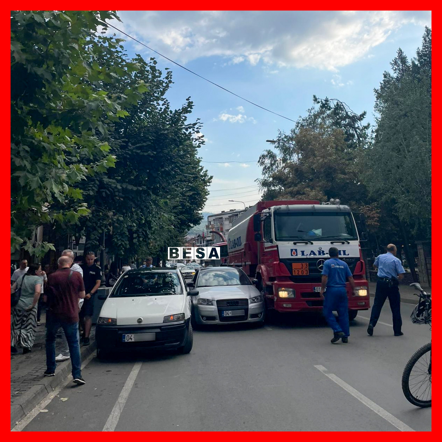 Aksident trafiku në qendër të Prizrenit tek Shtëpia e Bardhë në rrugën “Adem Jashari”