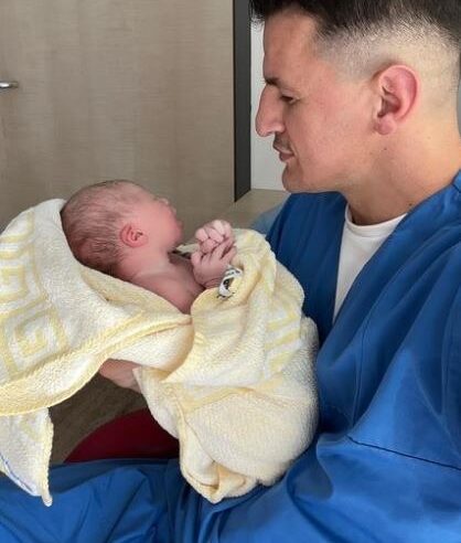 Haxhi (Robin) Krasniqi bëhet baba
