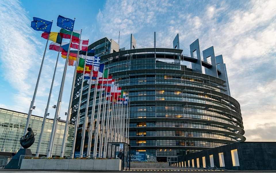 Komisioni Evropian e konfirmon: Kosovës duhet t’i hiqen vizat