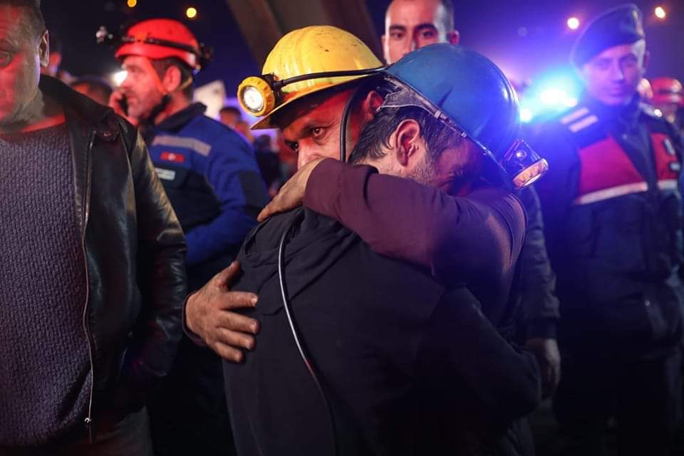 Shkon në 40 numri i personave që humbën jetën nga shpërthimi në një minierë në Turqi