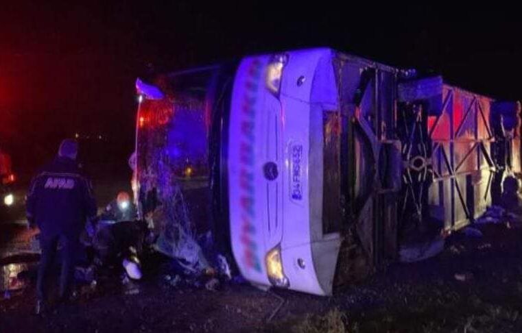 Përmbyset autobusi në Turqi, 5 të vdekur dhe 22 të plagosur