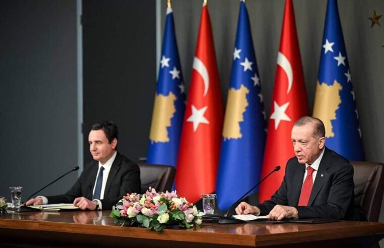 Kurti ngushëllon Turqinë për viktimat e tërmetit: Kosova e gatshme të ndihmojë