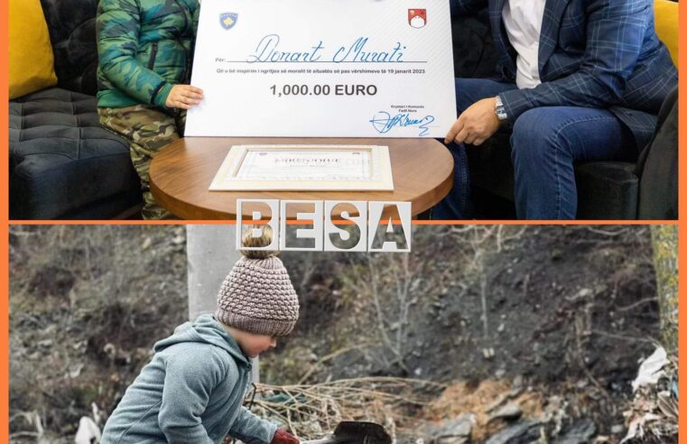 Nura ia dhuron 1 mijë euro djaloshit të vogël,i cili pas vërshimeve përpiqej me lopate në dore të pastrojë rrëmujën e shkaktuar nga vërshimet