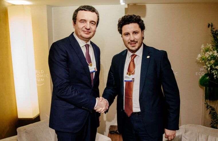 Kryeministri i Malit të Zi, Dritan Abazoviç viziton Kosovën