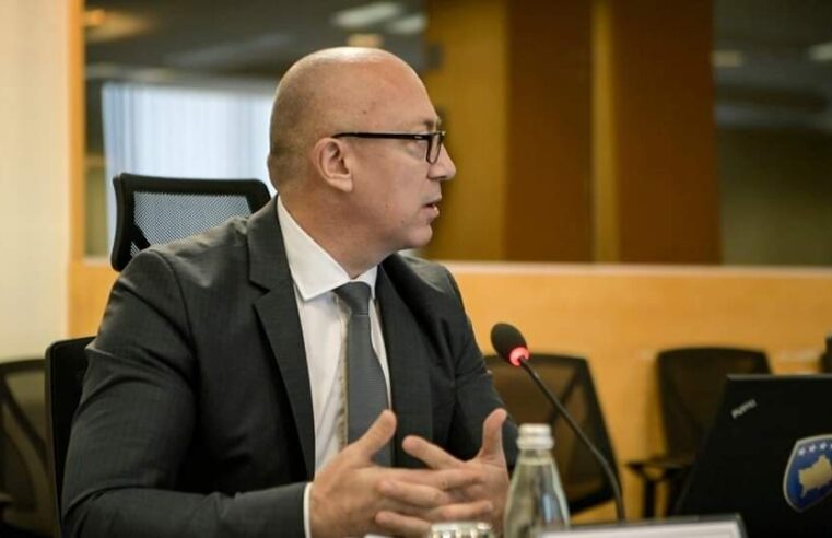 Edhe Rakiqi takohet me Escobarin e Lajçakun