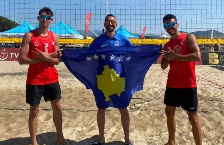 Serbia ‘dorëzohet’, Kosova kalon në çerekfinale të Kampionatit Ballkanik të volejbollit në rërë
