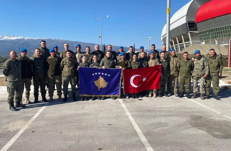 Frigohet Ministri serb i Mbrojtjes: Komandati i ri i KFOR’it do të jetë një gjeneral 🇹🇷