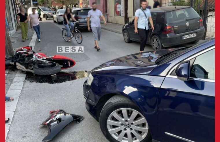 Aksidentohen vetura me motoçiklistin në lagjen “Tabakhane” në Prizren