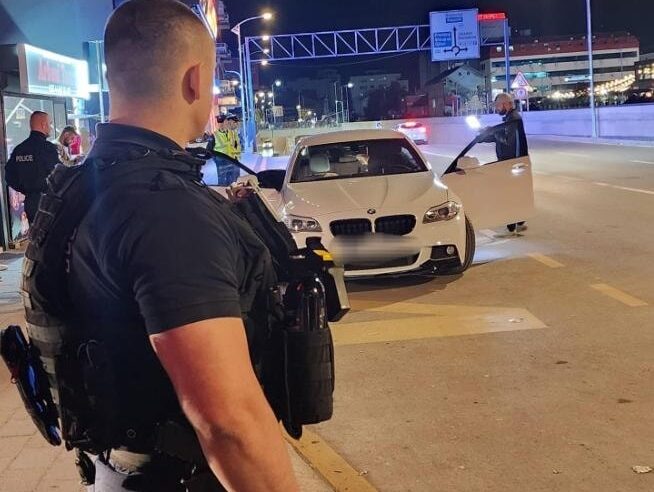 Mërgimtari kapet në flagrancë me substanca narkotike në Prizren, përfundon në Polici