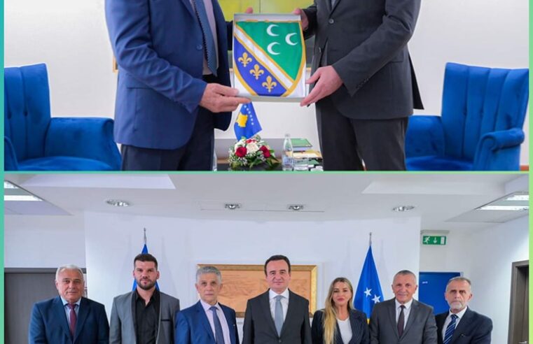 Kurti priti në takim përfaqësuesit politikë të boshnjakëve dhe të shqiptarëve në Serbi, flasin për problemet e pakicave atje