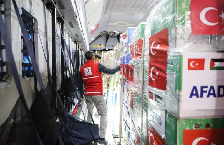 Turqia nis ndihmat e para humanitare në Gaza