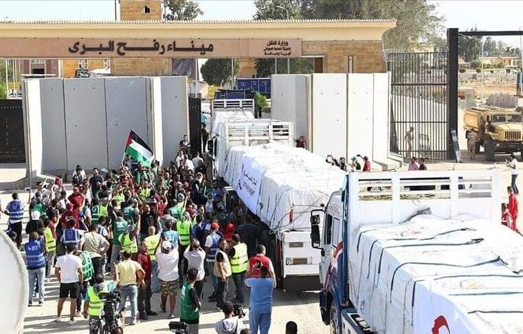 Kolona e dytë e ndihmave humanitare hyn në Gaza nga pika kufitare Rafah