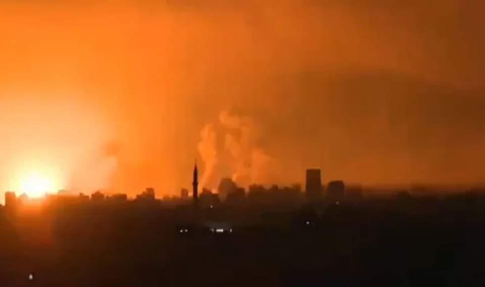 Lajm i fundit: Bombardime të fuqishme në Gaza nga Izraeli, ndërpritet interneti dhe telefoni për të mos publikuar pamjet në Botë