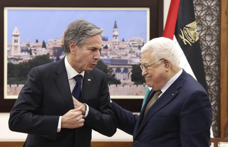 Blinken telefonon Abbas, i ofron ngushëllimet për viktimat në spitalin e Gazas