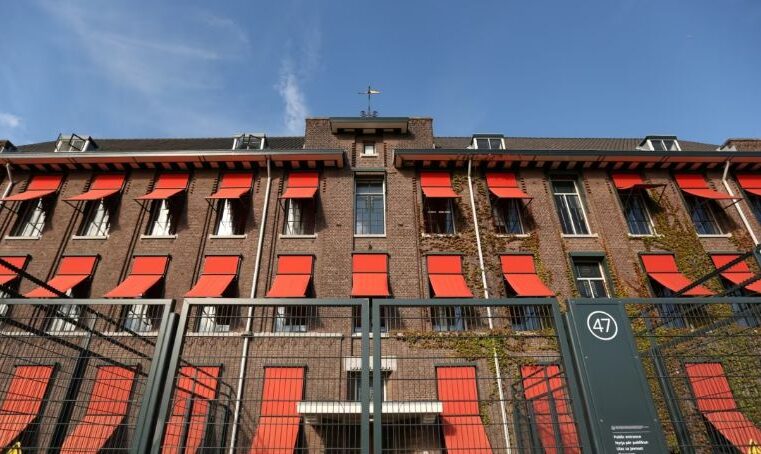 Anulohen telefonatat dhe vizitat në Qendrën e Paraburgimit në Hagë