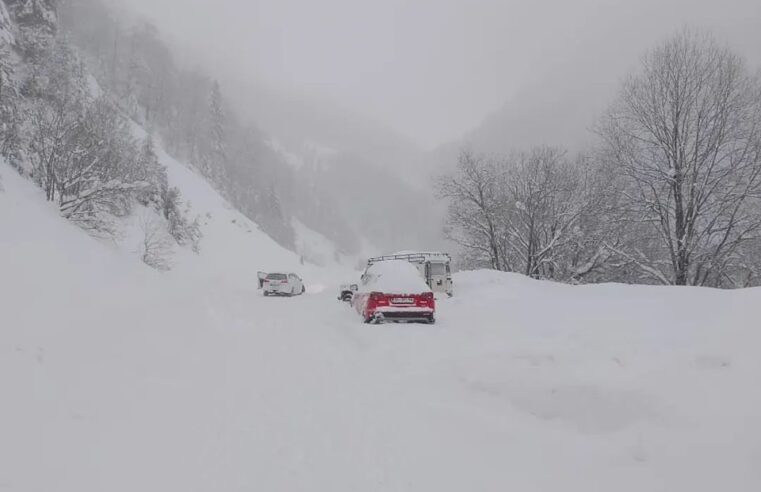 Mbyllet për qarkullim rruga nga Brezovica në drejtim të Qendrës së Skijimit