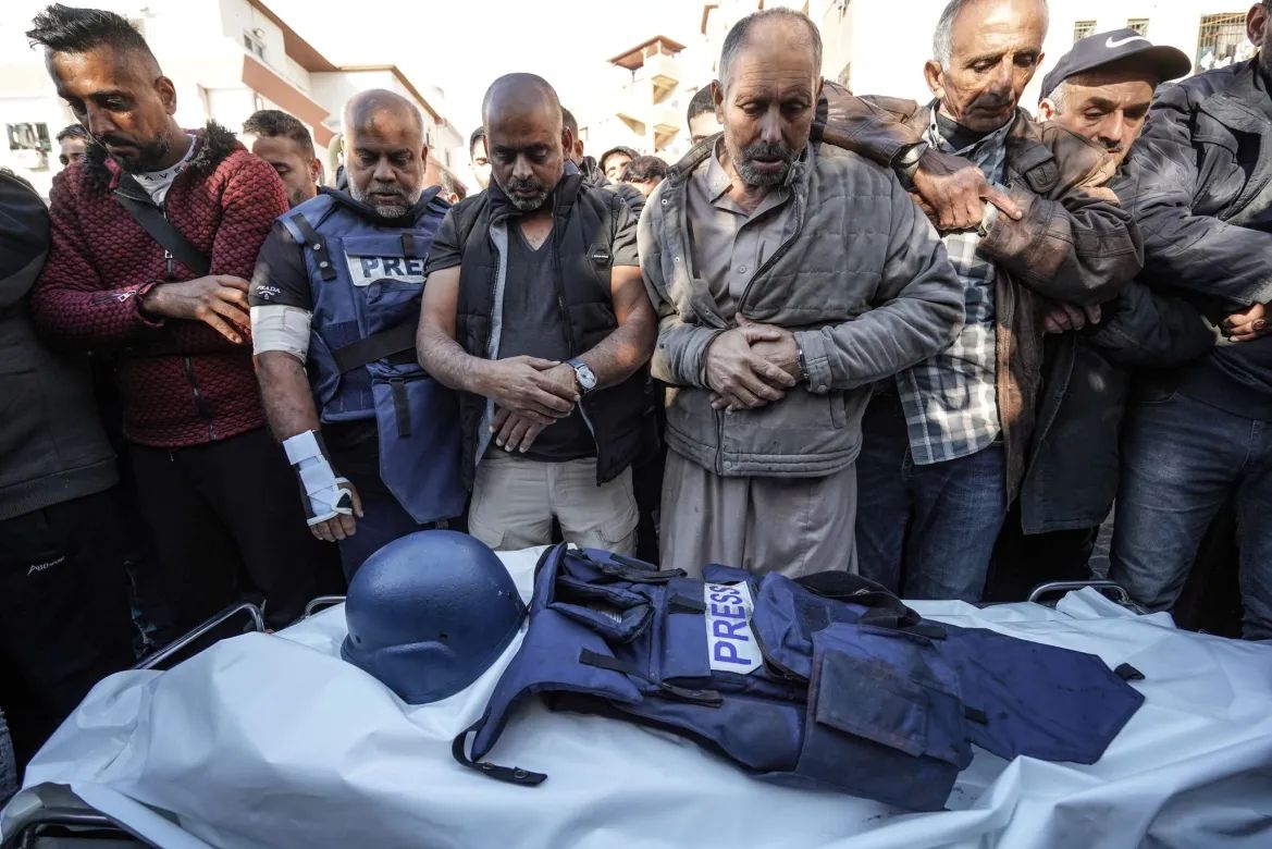Vriten 97 gazetarë nga sulmet izraelite në Gaza të Palestinës që nga 7 tetori