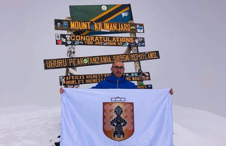 🧗🏻Alpinisti nga Kosova ngjitet në majën e Kilimanxharos 🇽🇰