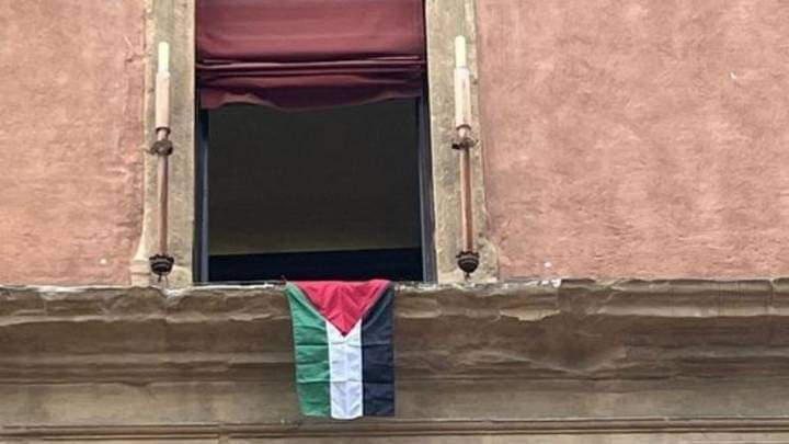 Bashkia e Bolonjës në Itali ngre flamurin palestinez 🇵🇸