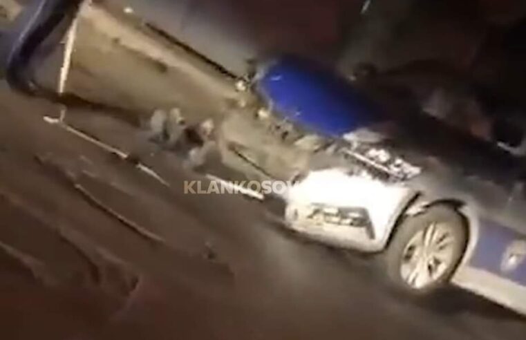 Aksidentohet vetura e policisë në Prizren, lëndohen dy zyrtarë policorë dhe një person tjetër